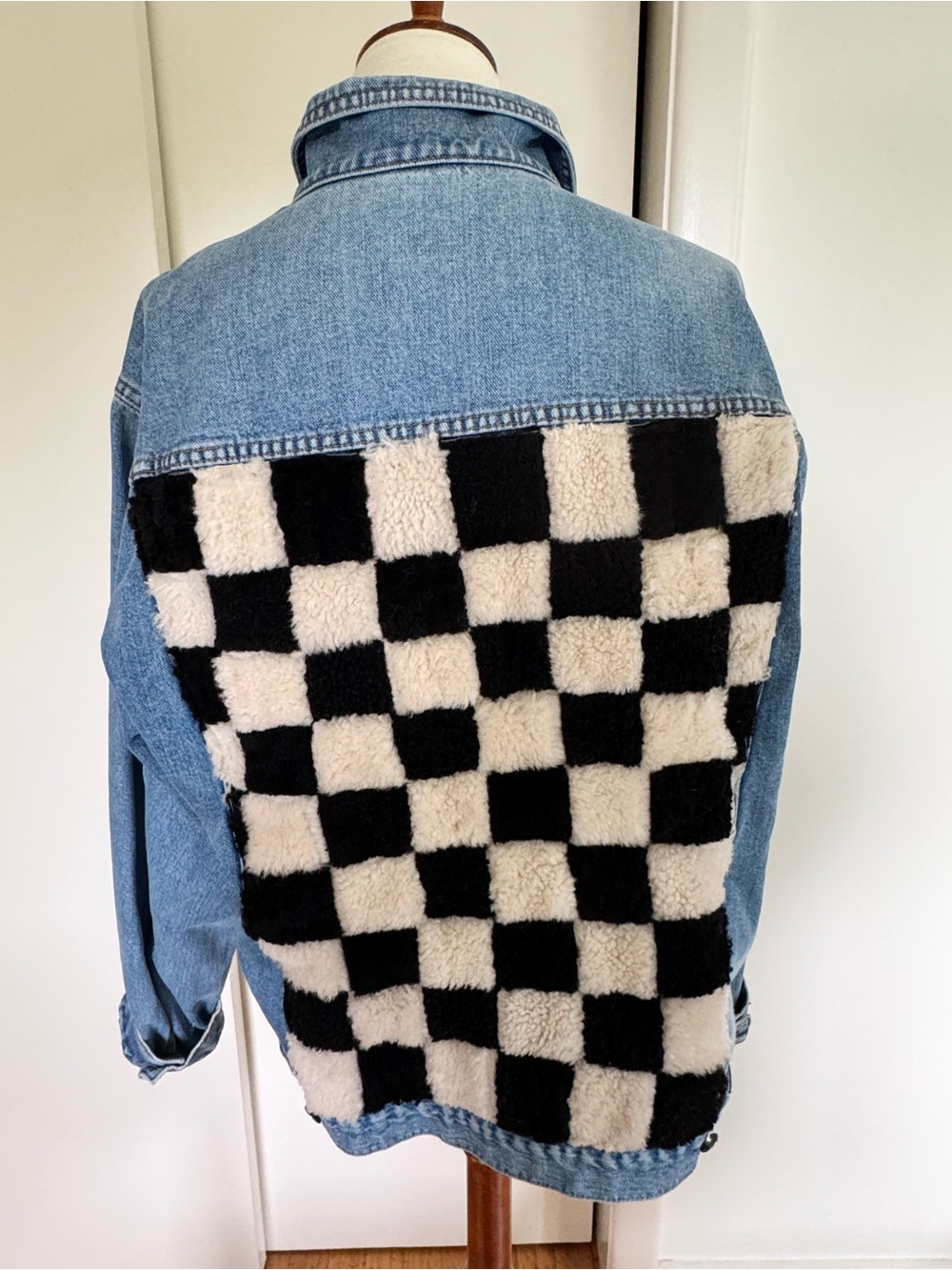Primecut Upcycled Women's Blue Denim Jacket - Classic Button-Front